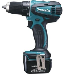 Scie circulaire plongeante Makita SP6000J : notre test ! - Blog de conseils  outillage, avis, comparatif et test d'outillage pro