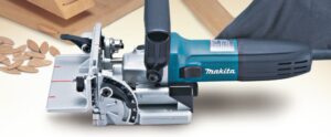 Test Makita: Affleureuse défonceuse Makita RT0700CX3