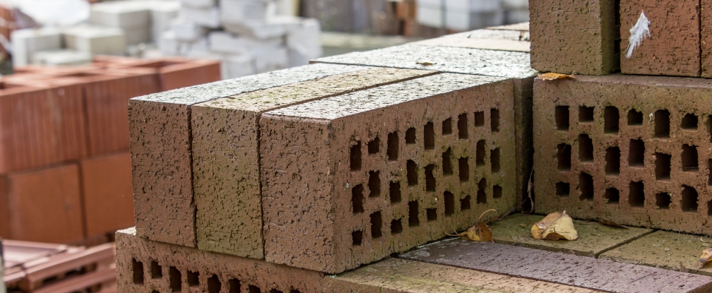 Réaliser un mur en brique pleine – Tout sur le béton