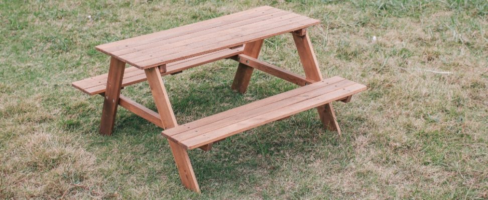 Construire une table de pique-nique pour le jardin