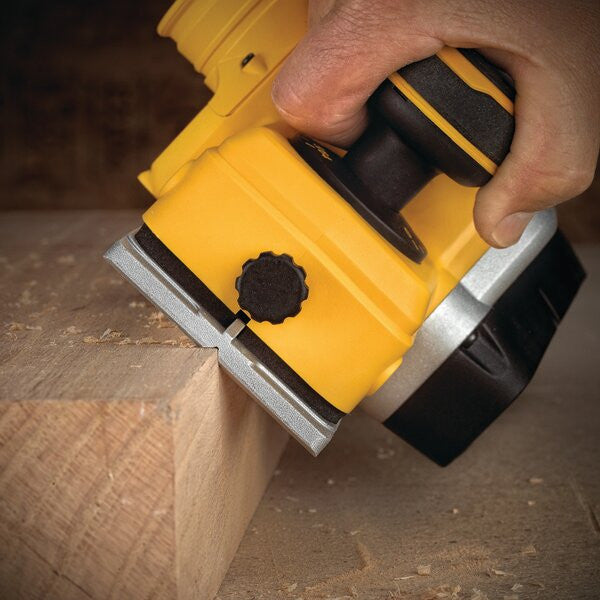 Rabot sans fil 18v xr 82 mm solo en tstak dcp580nt dewalt