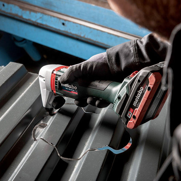 Grignoteuse 18v solo niv 18 ltx bl 1.6 601614840 metabo
