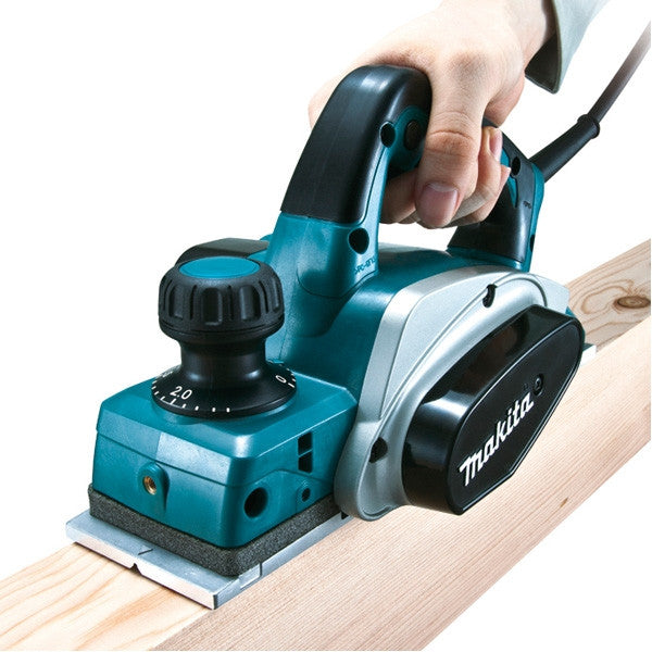 Rabot 82 mm 620 w kp0800j makita