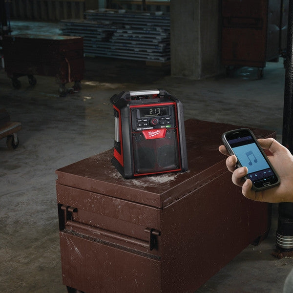 Radio chargeur de chantier m18 rc-0 4933446639 solo milwaukee