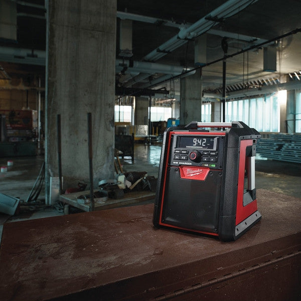 Radio chargeur de chantier m18 rc-0 4933446639 solo milwaukee
