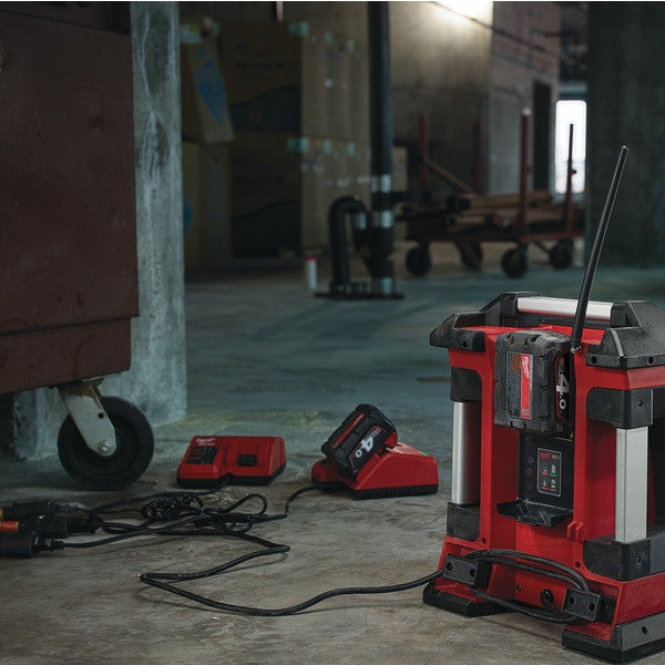 Radio chargeur de chantier m18 rc-0 4933446639 solo milwaukee