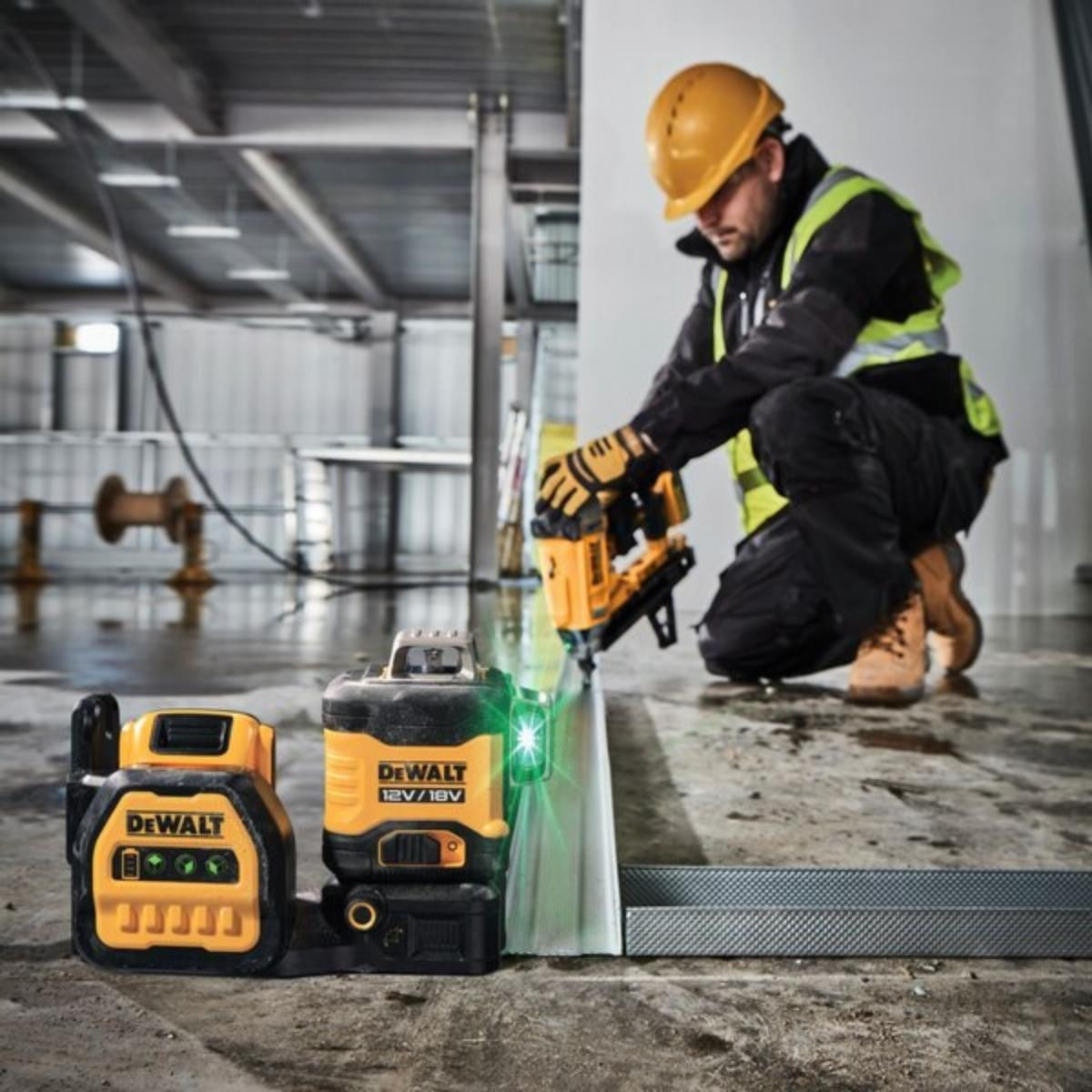 Laser multilignes vert 3x360° 12v/18v xr dce089d1g18-qw dewalt