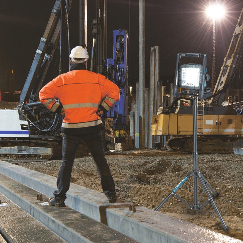 Projecteur de chantier 18v lxt deadml805 makita