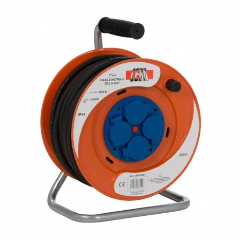 Enrouleur électrique 25m h07rnf 3g2.5 à 4 socles ibp25257 ceba