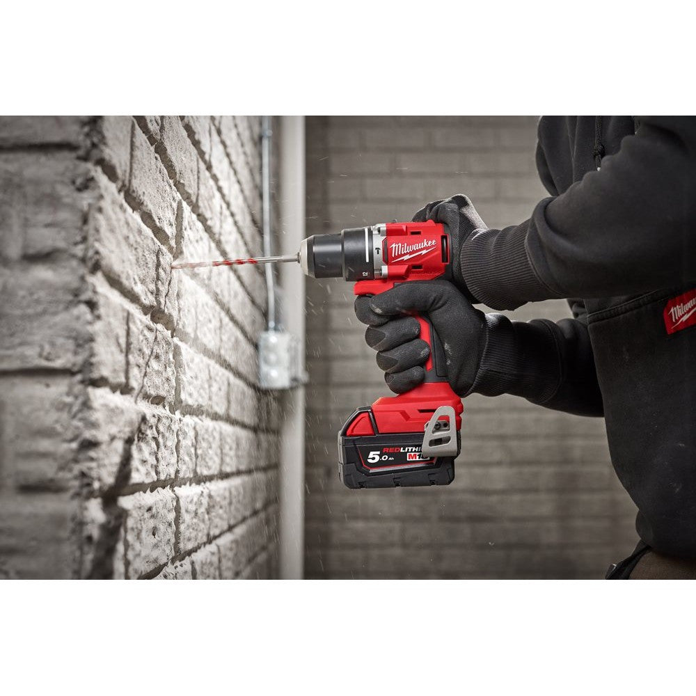 Perceuse visseuse 18v 5ah m18 blddrc-502c 4933492835 milwaukee