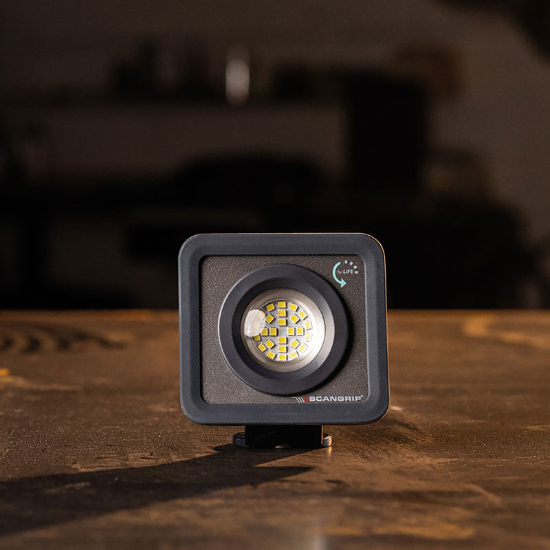 Mini projecteur multi-LED 1000 lumens SCANGRIP NOVA-MINI