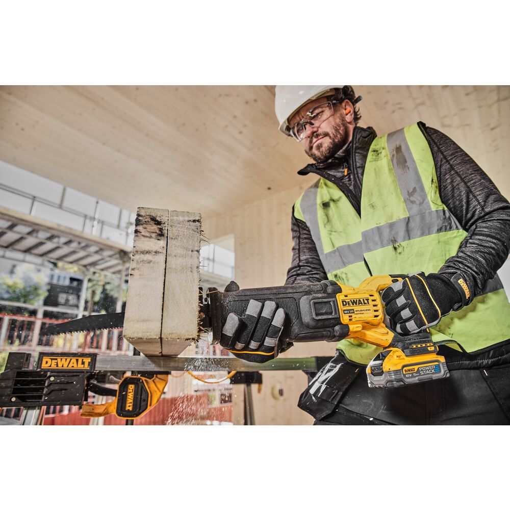 DEWALT Scie sabre 18V Advantage 5Ah - Powerstack - DCS386H2T-QW
