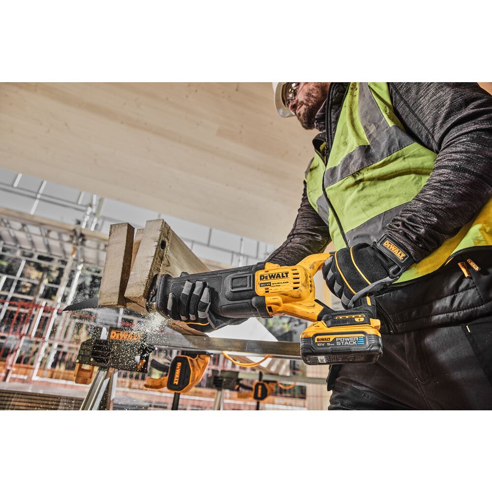 DEWALT Scie sabre 18V Advantage 5Ah - Powerstack - DCS386H2T-QW