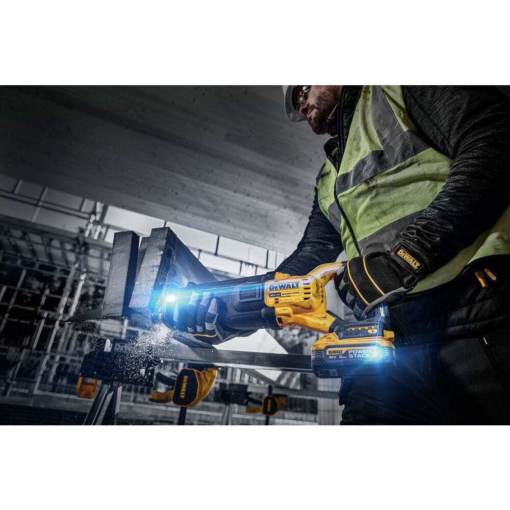 DEWALT Scie sabre 18V Advantage 5Ah - Powerstack - DCS386H2T-QW