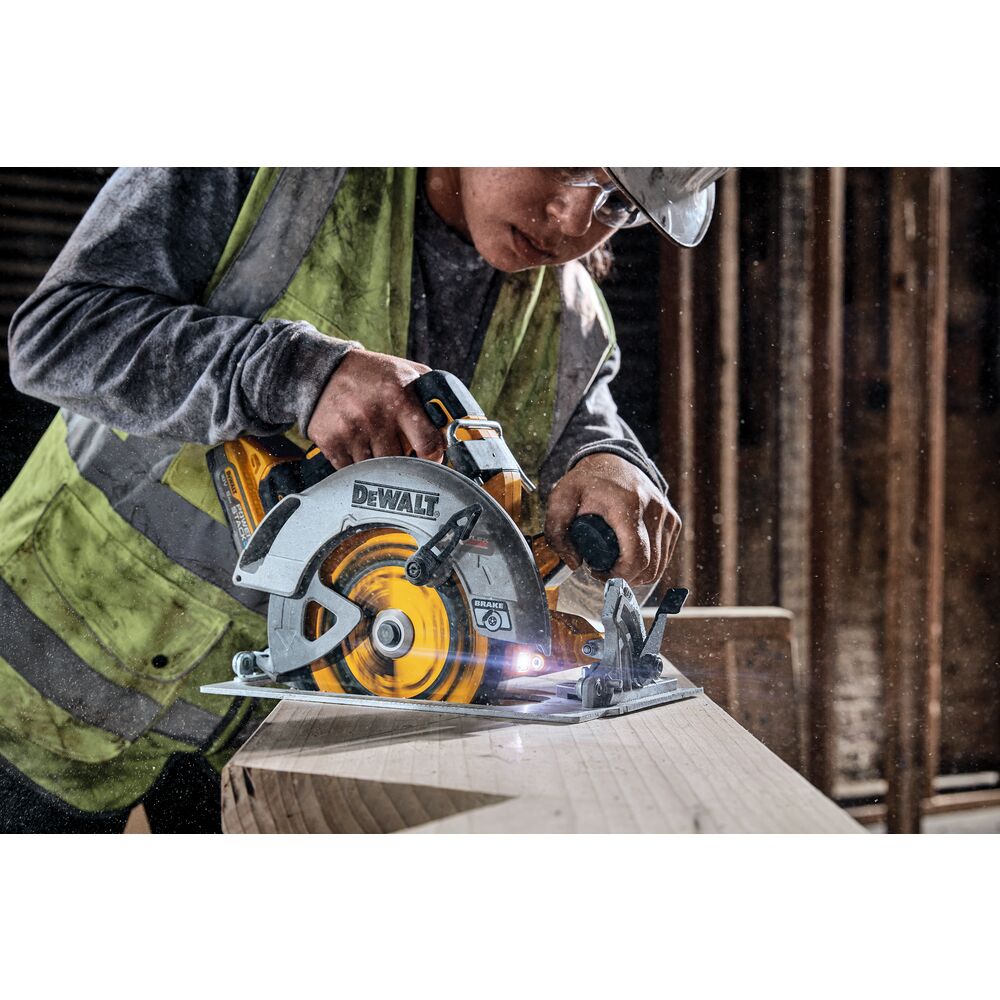 DEWALT Scie circulaire 190mm 18V 5Ah Powerstack - DCS573H2T-QW