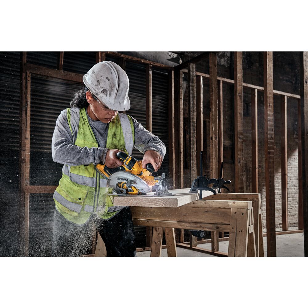 DEWALT Scie circulaire 190mm 18V 5Ah Powerstack - DCS573H2T-QW