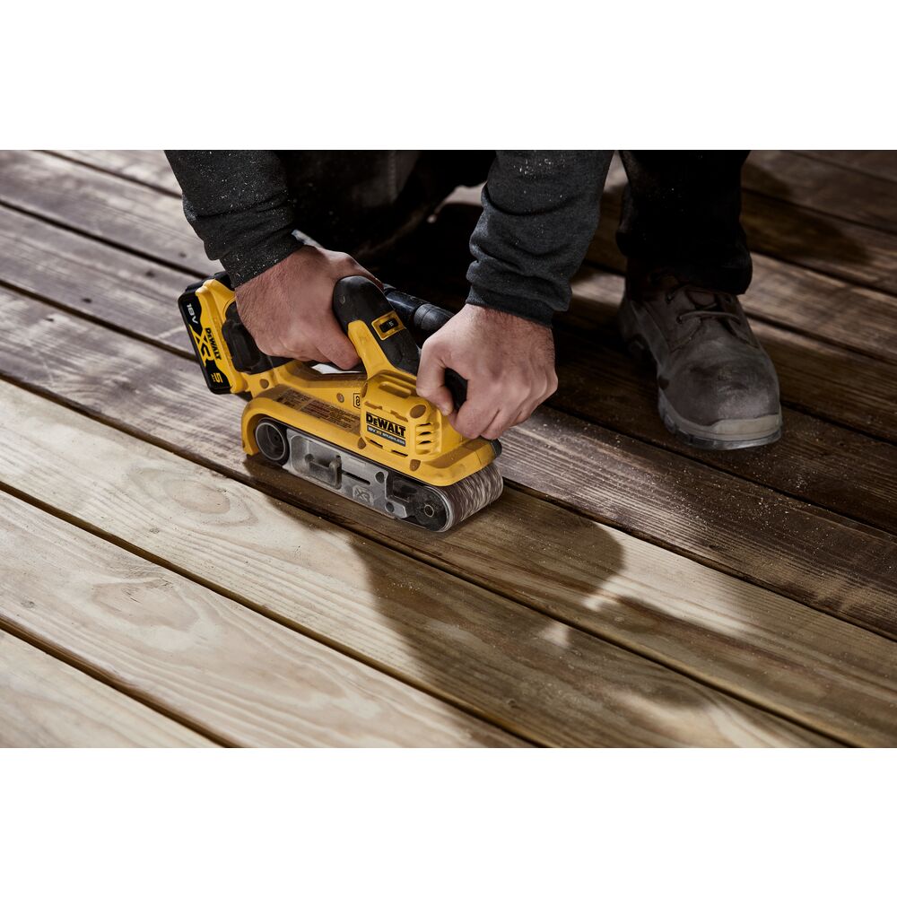 DEWALT Ponceuse à bande 75x533mm 18V 5Ah - DCW220P2-QW