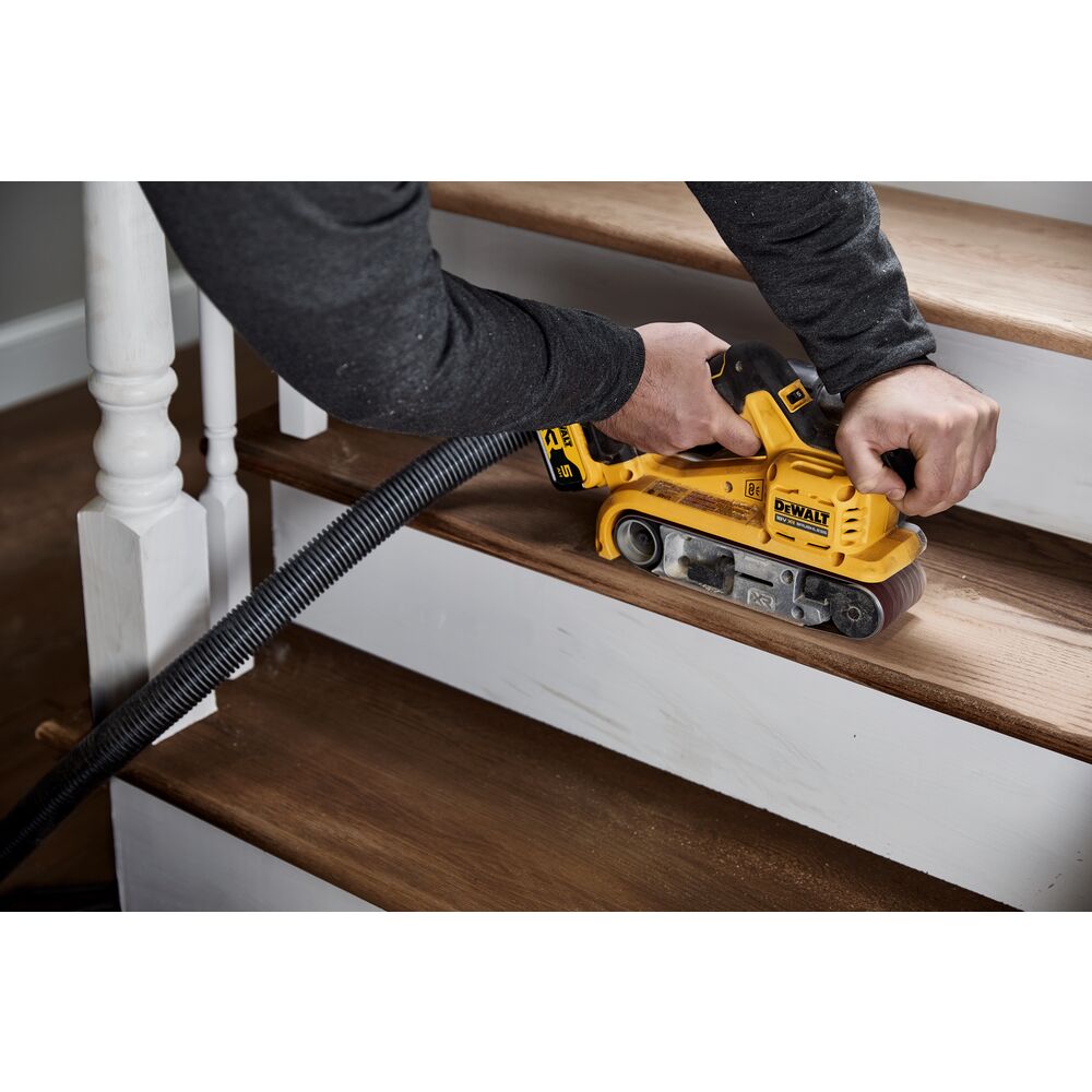 DEWALT Ponceuse à bande 75x533mm 18V 5Ah - DCW220P2-QW