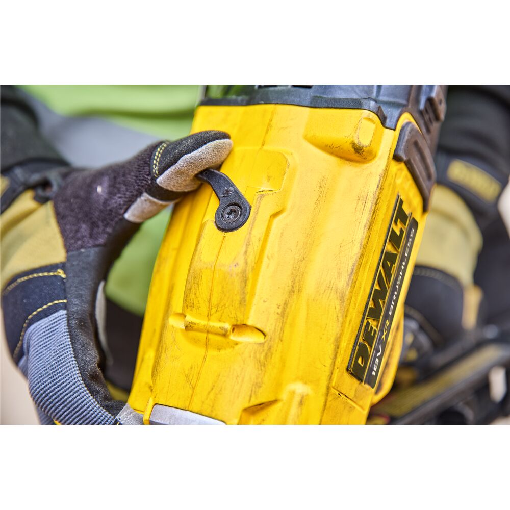 DEWALT Cloueur de charpente 90mm 18V Solo - DCN930N-XJ