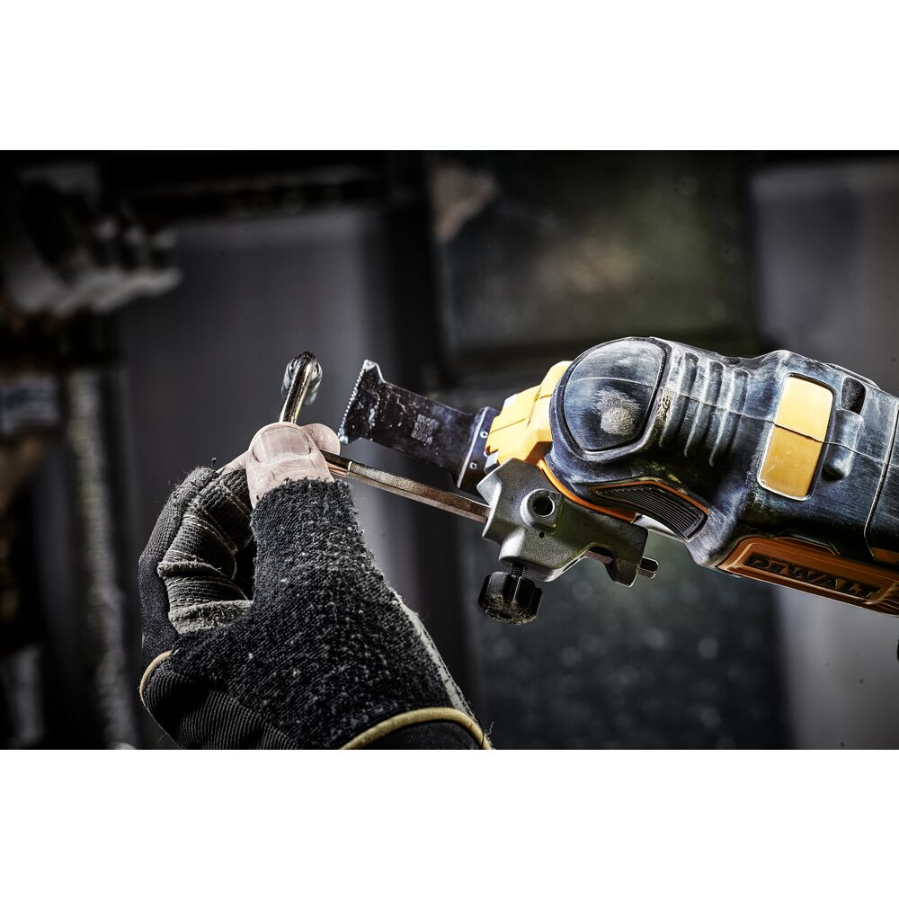 DEWALT Outil Multifonction 18V 2Ah + accessoires - DCS355D2-QW