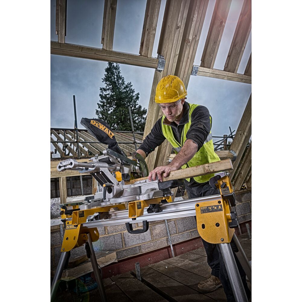 DEWALT Scie à onglets radiale 184mm 18V Solo - DCS365N-XJ