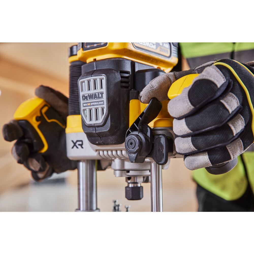 DEWALT Défonceuse 8-12 mm 18V 5Ah Powerstack - DCW620H2-QW