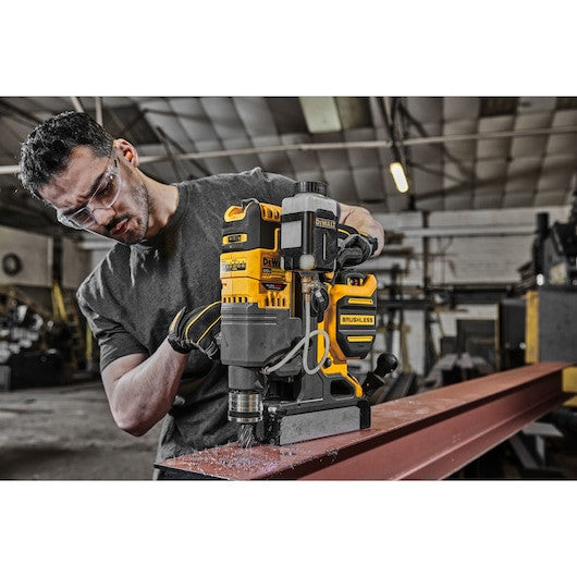 DEWALT Perceuse magnétique 18V Advantage 9Ah - DCD1623X2G-QW