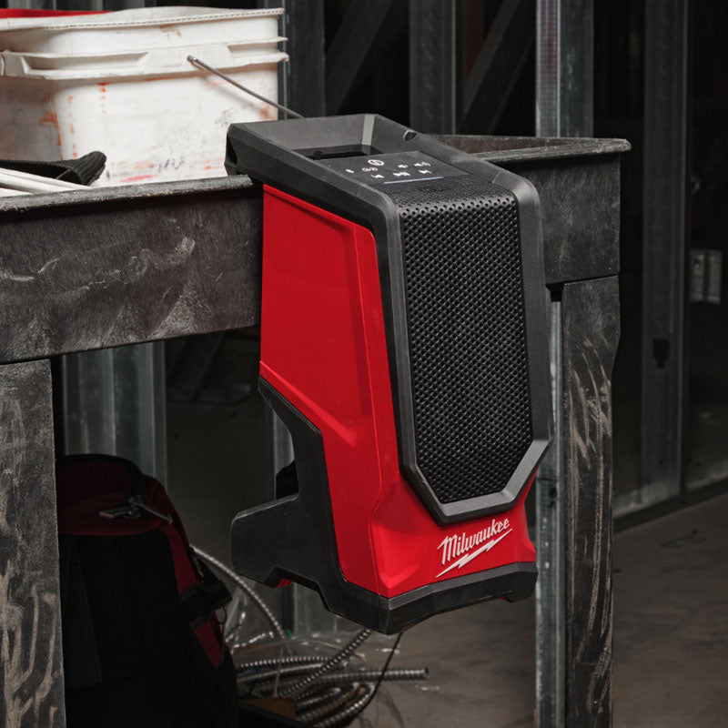 MILWAUKEE Enceinte bluetooth 18V Solo SPEJSG2-0 - 4933493530