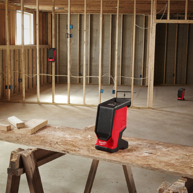 MILWAUKEE Enceinte bluetooth 18V Solo SPEJSG2-0 - 4933493530