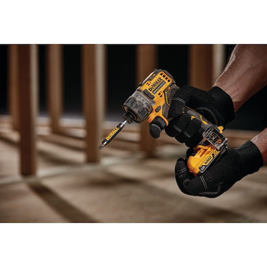 DEWALT Visseuse 12V 2Ah - DCF601D2-QW