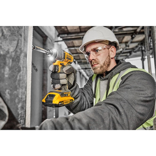 DEWALT Visseuse à chocs compacte 18V 2Ah - DCF840D2T-QW