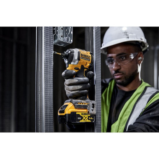 DEWALT Visseuse à chocs ultra compacte 18V Solo - DCF850NT-XJ