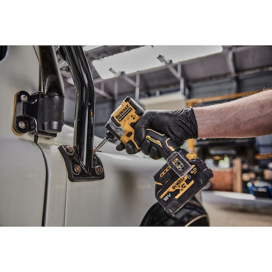 DEWALT Visseuse à chocs ultra compacte 18V Solo - DCF850NT-XJ