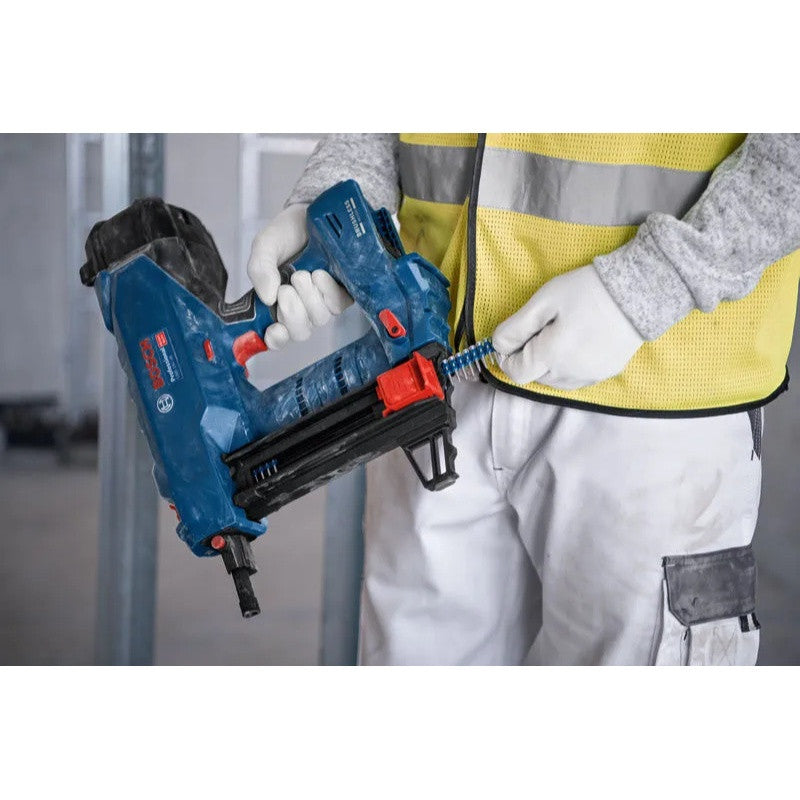 BOSCH Cloueur béton 18V 2xPC18V4.0Ah XL-Boxx - 06019L7002