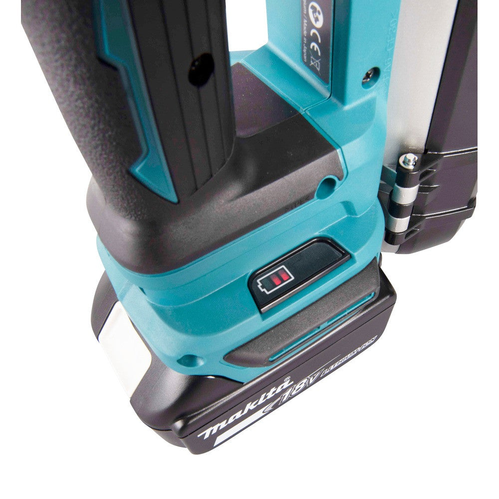 MAKITA Scie à ruban 66mm 18V Solo - DPB183Z