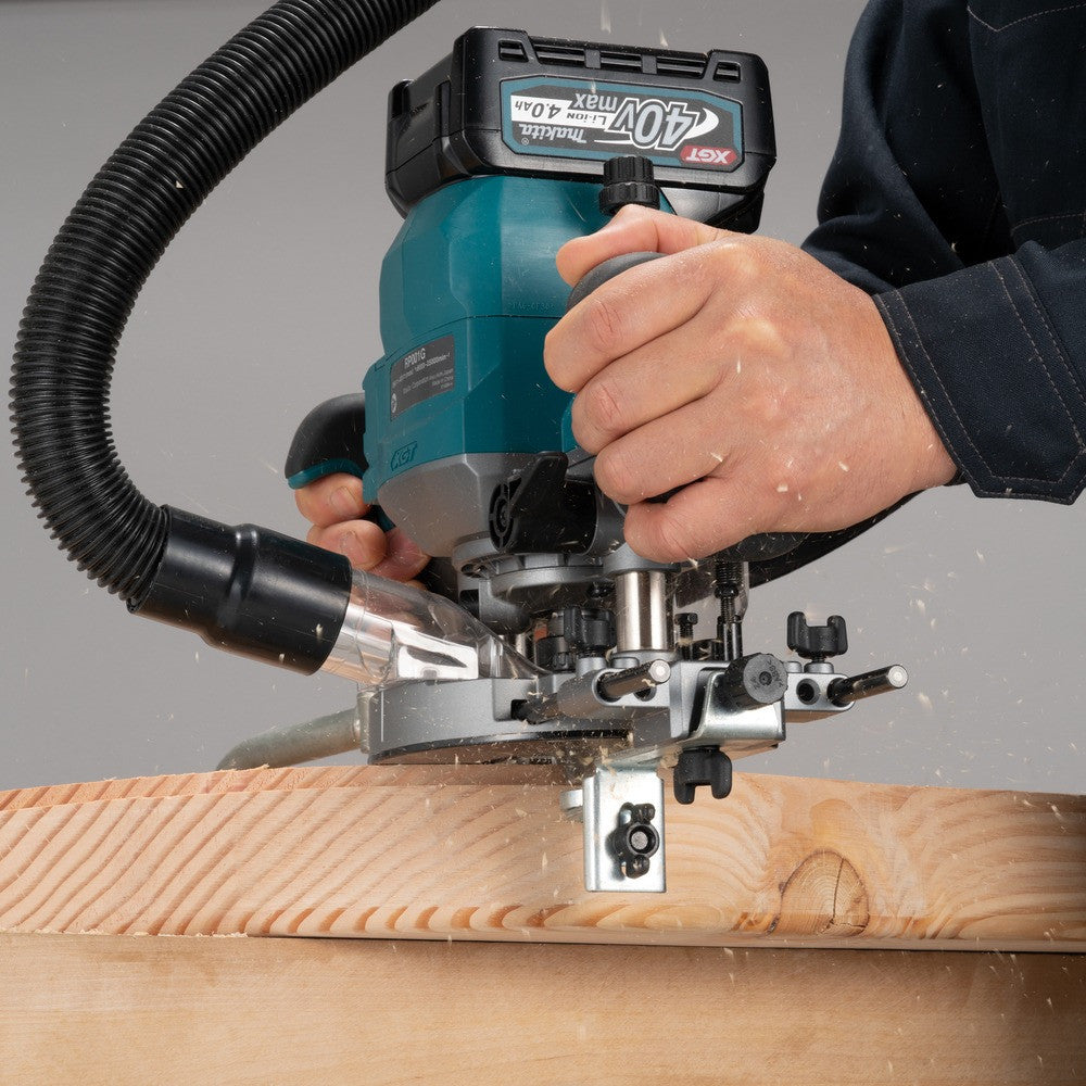 MAKITA Défonceuse Q12mm 40V Solo - RP001GZ