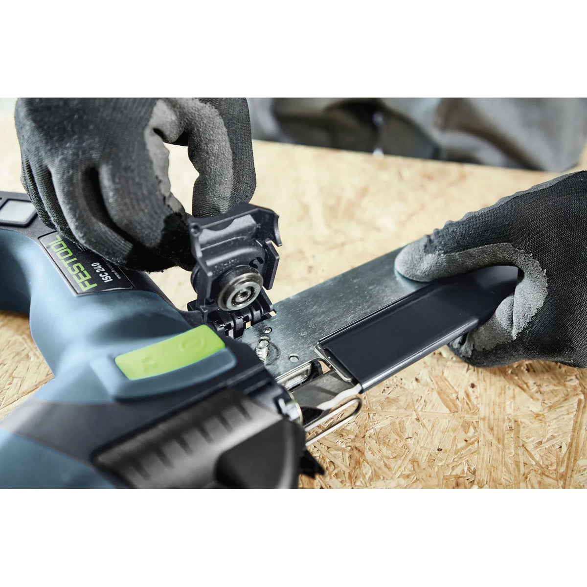 FESTOOL Scie matériaux isolants 18V Solo ISC 240 EB-Basic/XL-FS - 578922